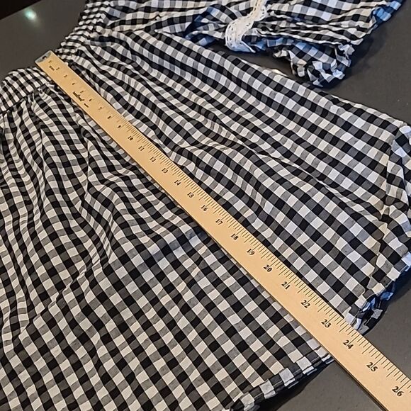 Studio West Apparel Black and White Checkered Elastic Neck Shirt - Picture 3 of 9